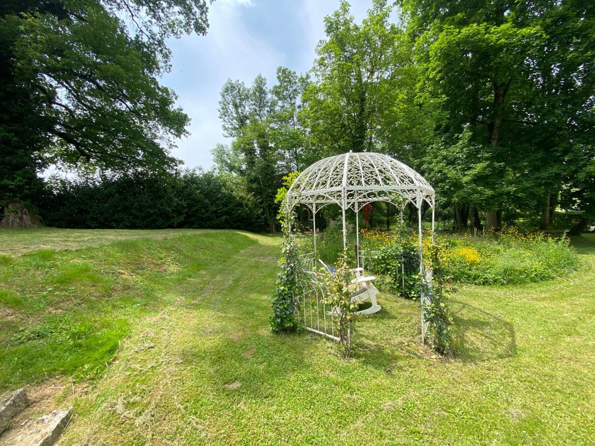 La Roulotte Deluxe De Malpas Bed and Breakfast Quingey Buitenkant foto