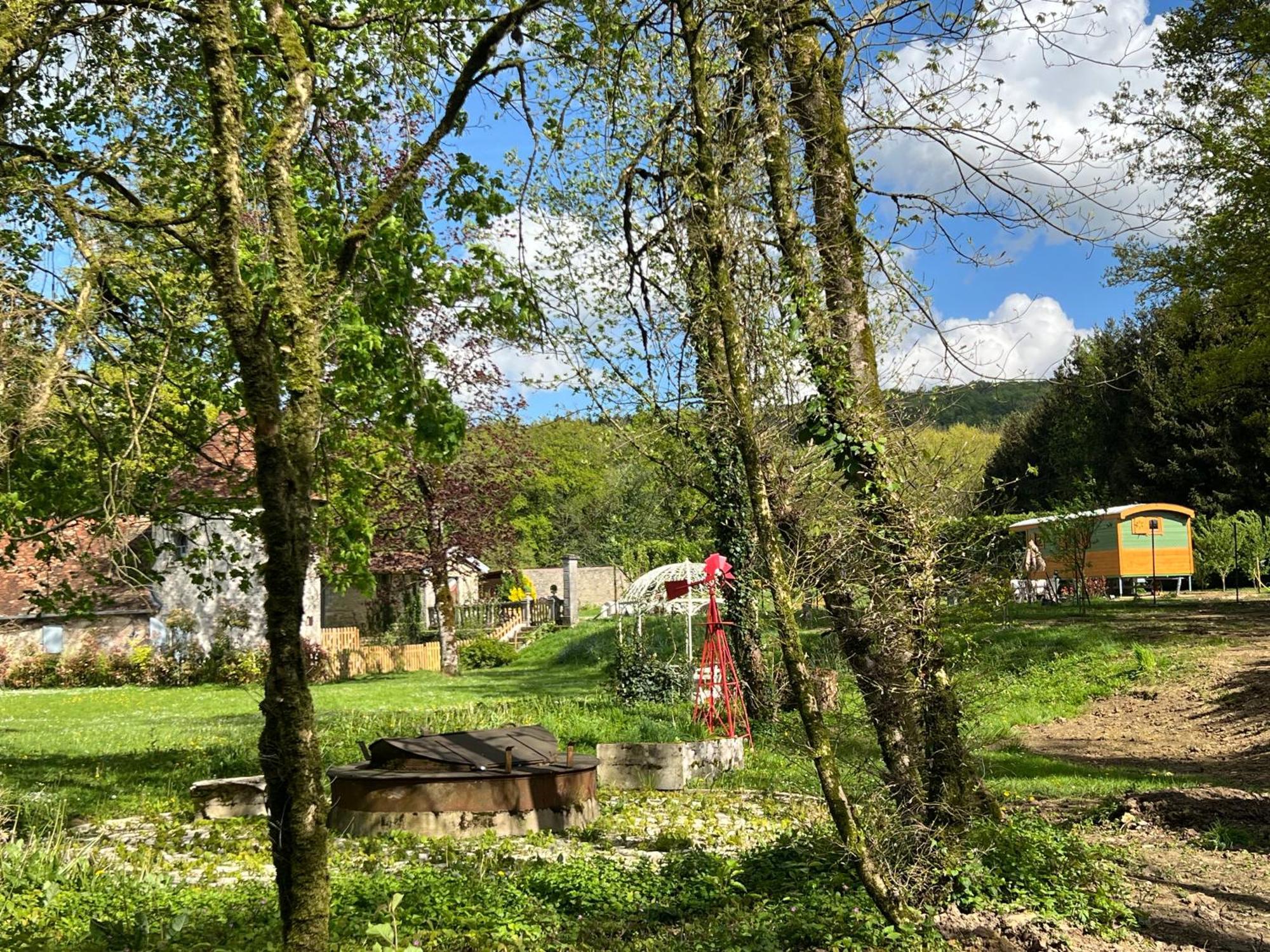 La Roulotte Deluxe De Malpas Bed and Breakfast Quingey Buitenkant foto