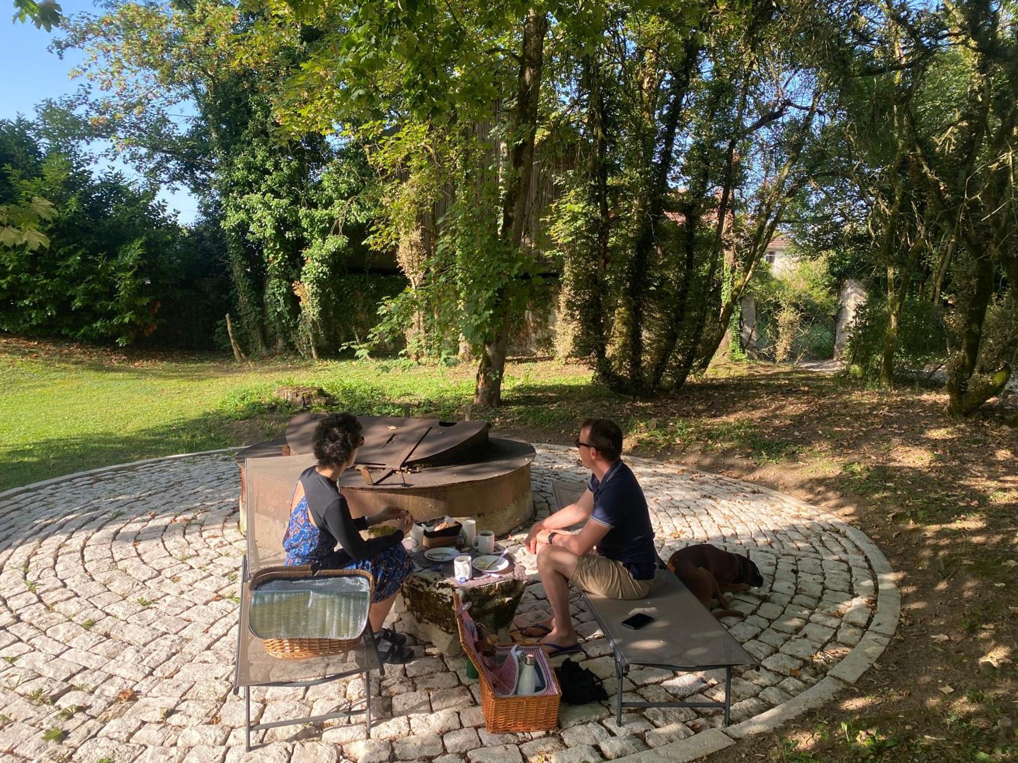 La Roulotte Deluxe De Malpas Bed and Breakfast Quingey Buitenkant foto