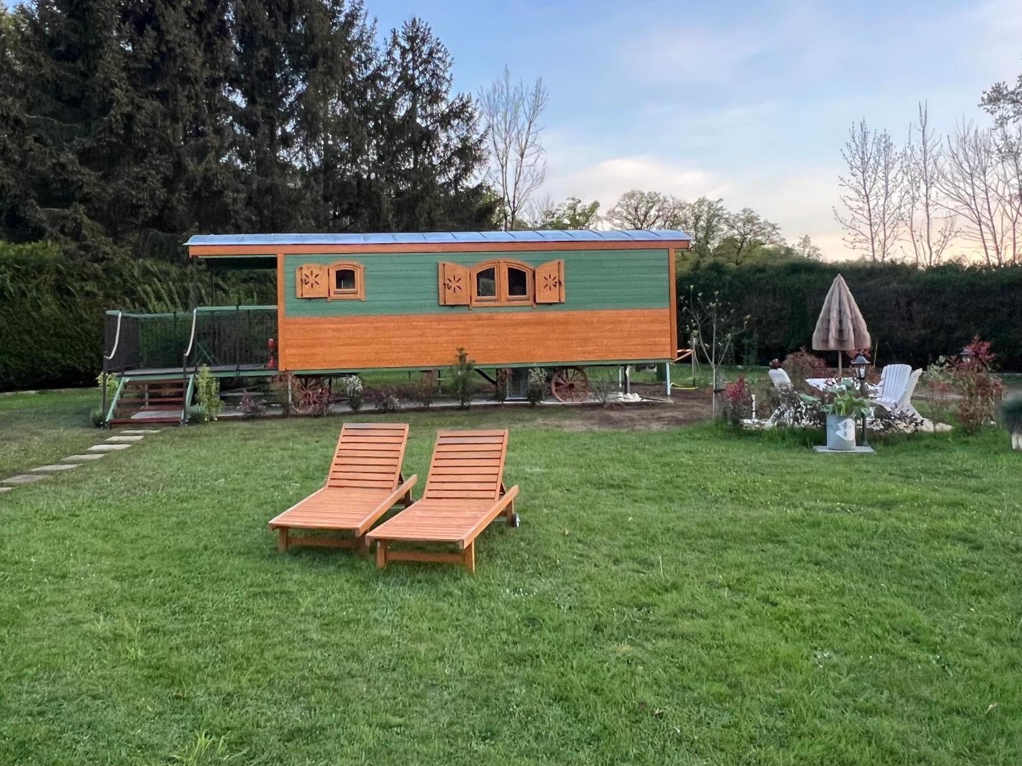 La Roulotte Deluxe De Malpas Bed and Breakfast Quingey Buitenkant foto