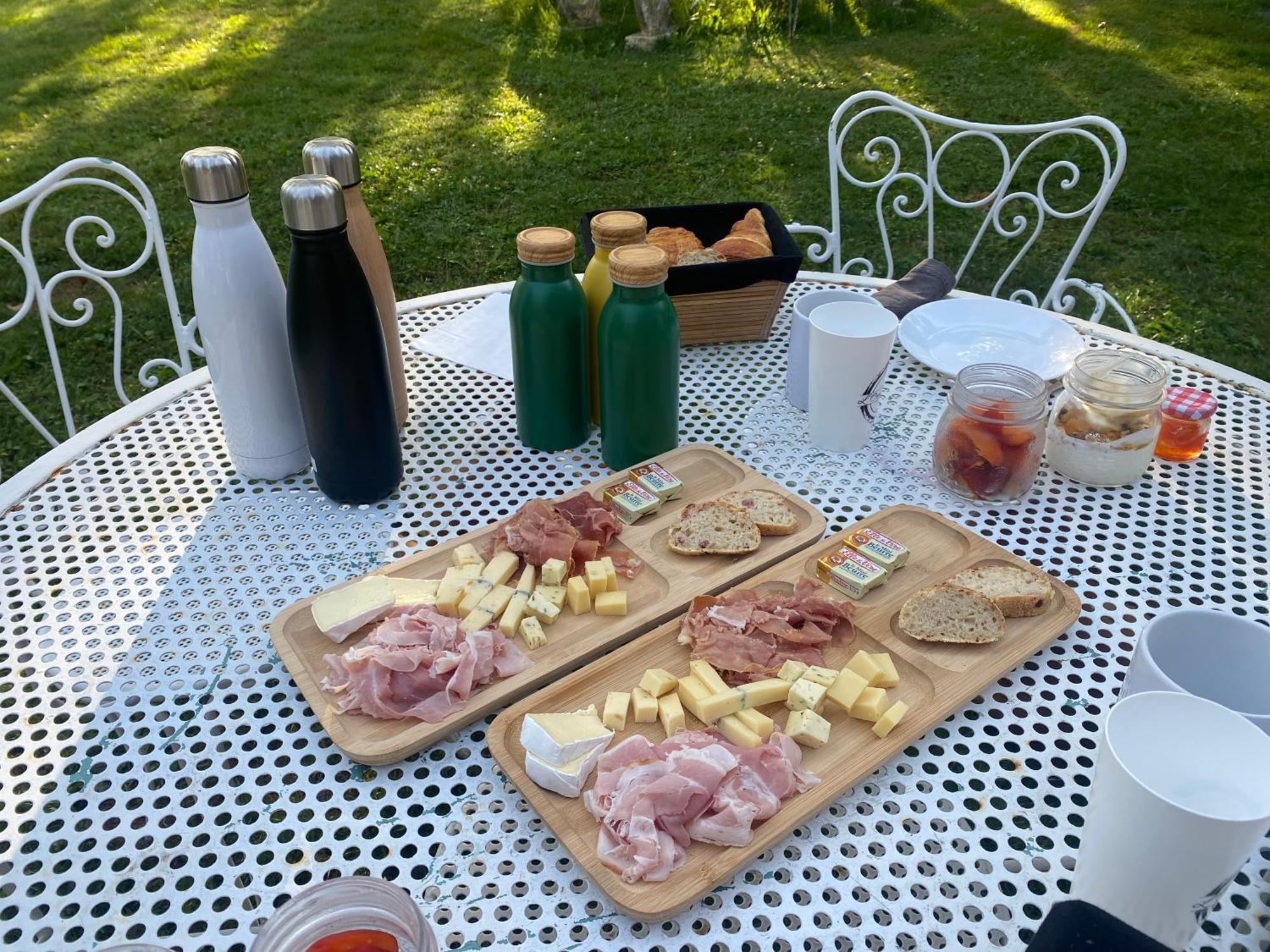 La Roulotte Deluxe De Malpas Bed and Breakfast Quingey Buitenkant foto